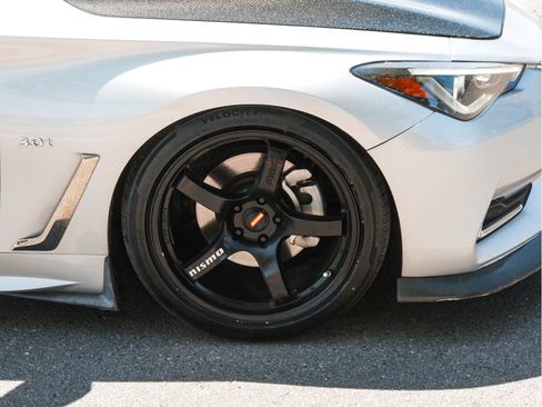 Used 2018 INFINITI Q60 3.0t Luxe RWD image 4