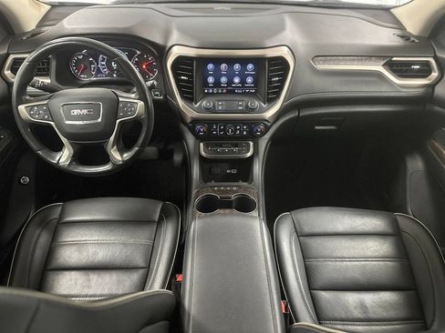 Used 2021 GMC Acadia Denali w/ Denali Technology Package FWD image 3