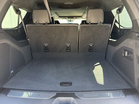 Certified 2024 Cadillac Escalade ESV V AWD/4WD image 9