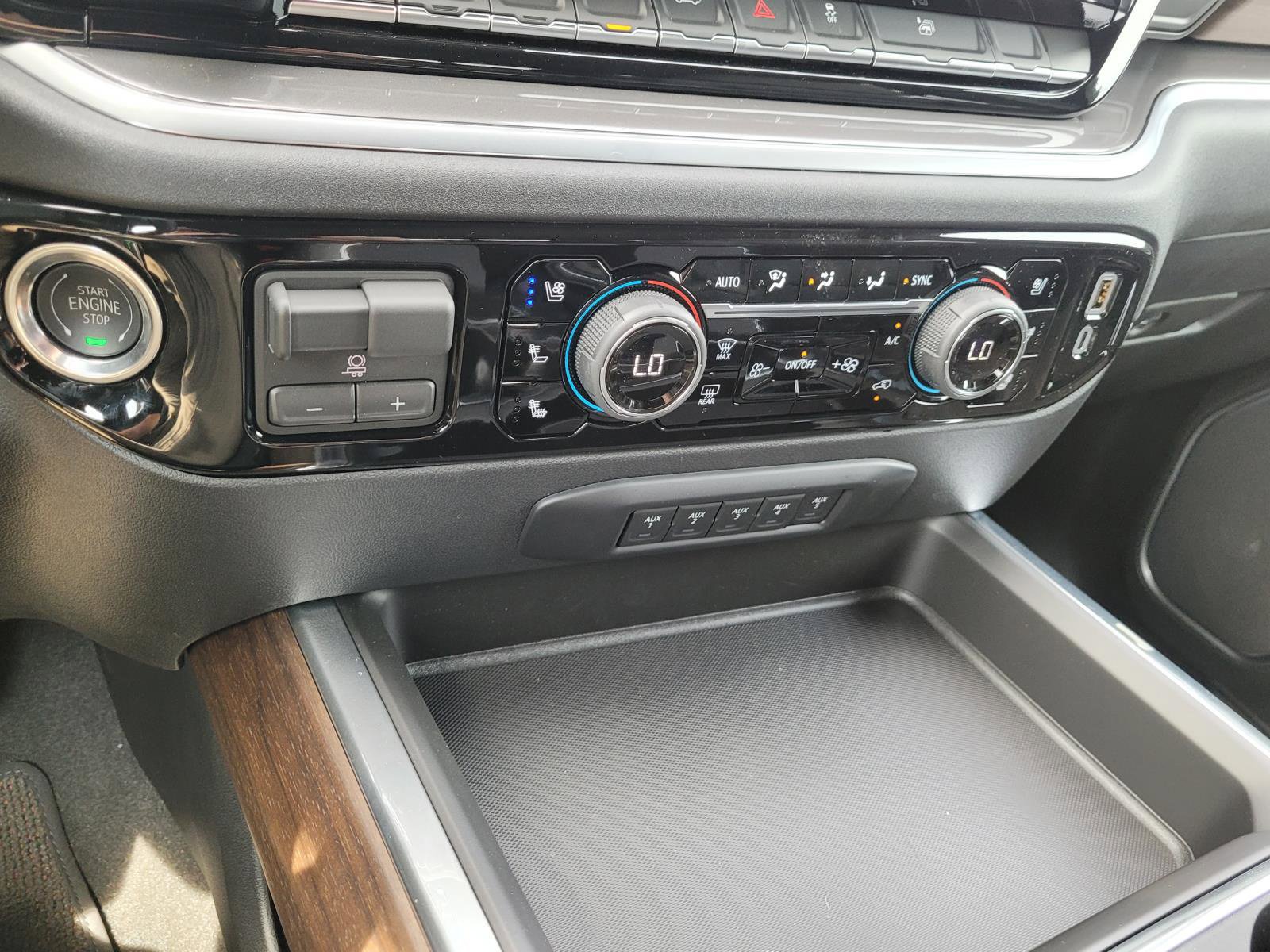 New 2026 Chevrolet Silverado 2500 High Country w/ High Country Premium Package AWD/4WD image 20
