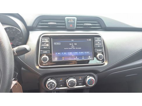 Used 2025 Nissan Versa S FWD image 14