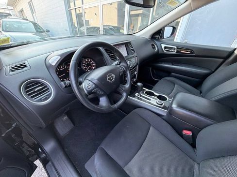 Used 2019 Nissan Pathfinder SV AWD/4WD image 8