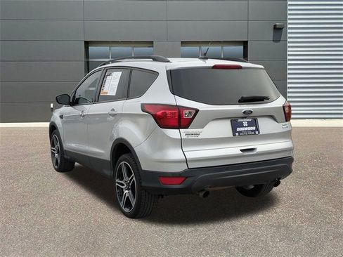 Used 2019 Ford Escape SEL image 5
