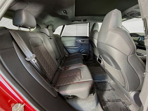 New 2025 Audi RS Q8 performance image 29