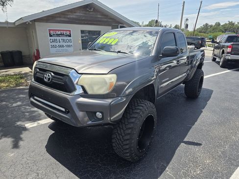 Used 2015 Toyota Tacoma PreRunner w/ SR5 Package RWD image 2