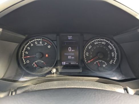 Used 2019 Toyota Tacoma SR w/ SR Convenience Package image 24