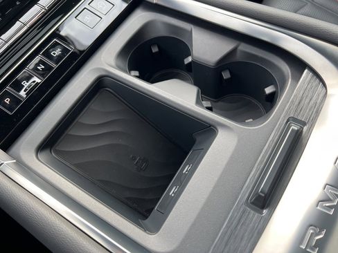 Used 2025 Nissan Armada PRO-4X w/ Pro-4X Premium Package image 40