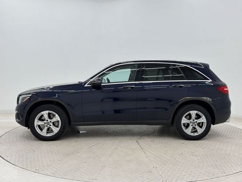Used 2017 Mercedes-Benz GLC 300 4MATIC image 2