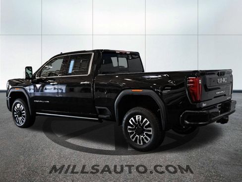 Used 2024 GMC Sierra 2500 Denali Ultimate w/ Max Trailering Package AWD/4WD image 4