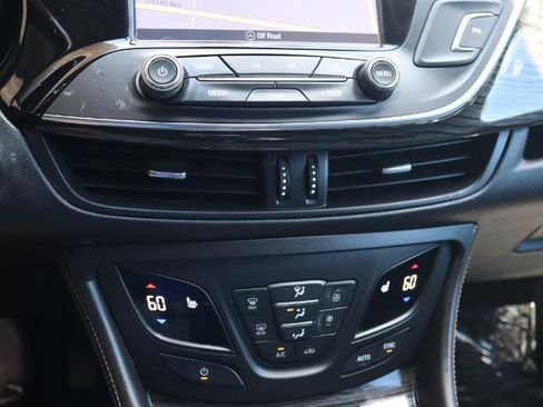 Used 2018 Buick Envision Essence AWD/4WD image 23