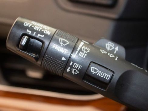 Used 2018 Cadillac Escalade Luxury image 26