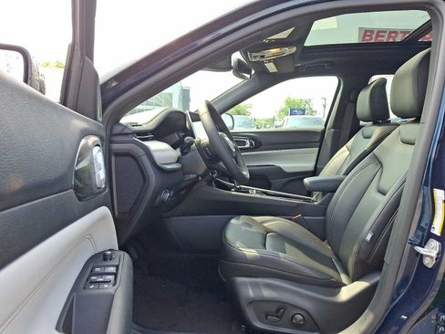 New 2026 Jeep Compass Limited w/ Sun, Sound & Navigation Group AWD/4WD image 9