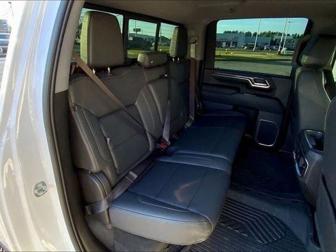 Used 2024 Chevrolet Silverado 2500 LTZ w/ LTZ Convenience Package image 19