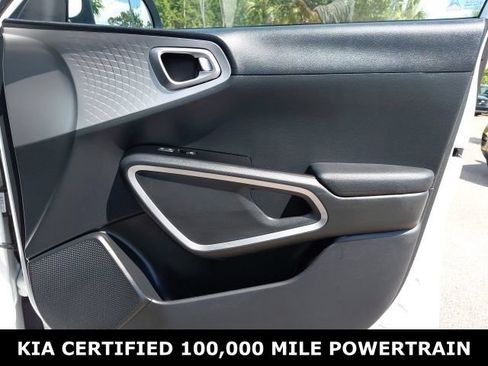 Certified 2025 Kia Soul LX w/ LX Technology Package FWD image 20