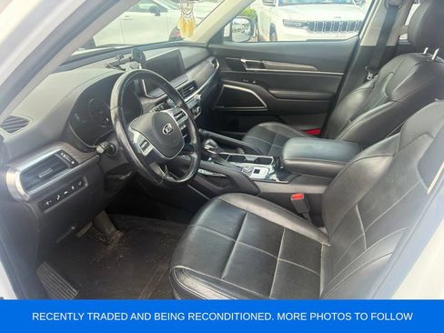 Used 2020 Kia Telluride EX AWD/4WD image 3