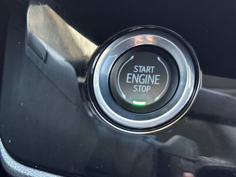 Used 2025 Buick Envision Preferred image 30