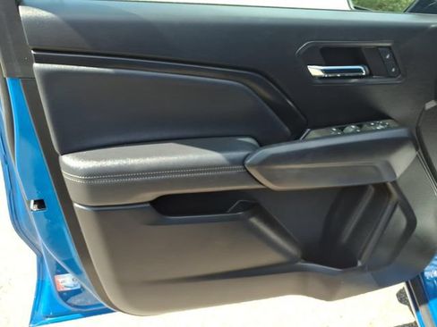 Used 2024 Chevrolet Colorado LT w/ LT Convenience Package II AWD/4WD image 11