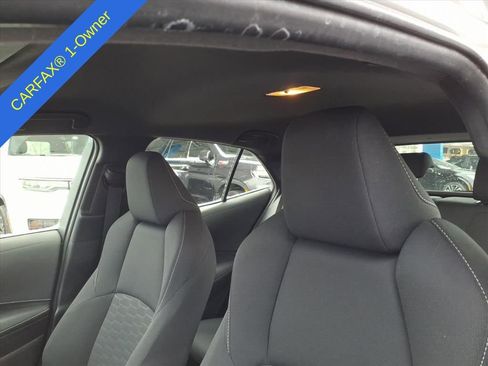 Used 2019 Toyota Corolla Hatchback image 18