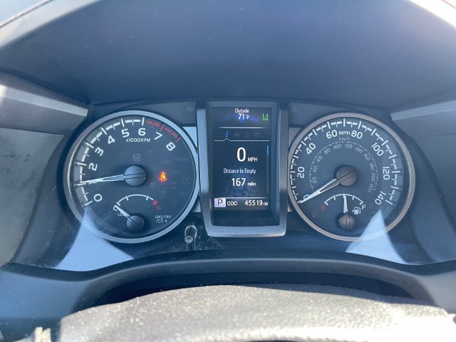 Used 2023 Toyota Tacoma TRD Off-Road AWD/4WD image 19