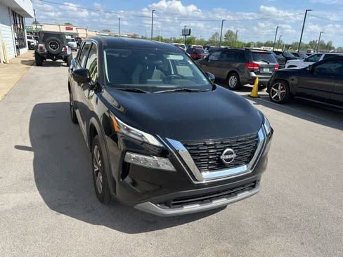Used 2023 Nissan Rogue SV image 25