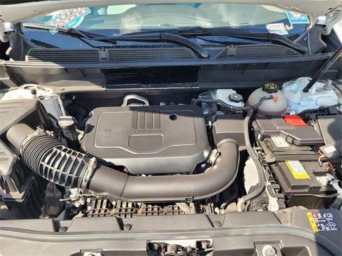 Used 2023 GMC Acadia SLT image 30