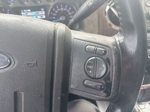 Used 2011 Ford F350 Lariat w/ Lariat Interior Pkg image 7