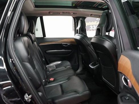Used 2022 Volvo XC90 T6 Momentum image 14
