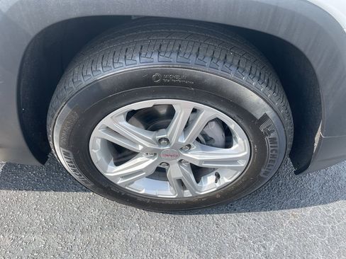 Certified 2024 GMC Terrain SLE image 7