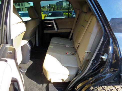 Used 2016 Toyota 4Runner Limited image 14