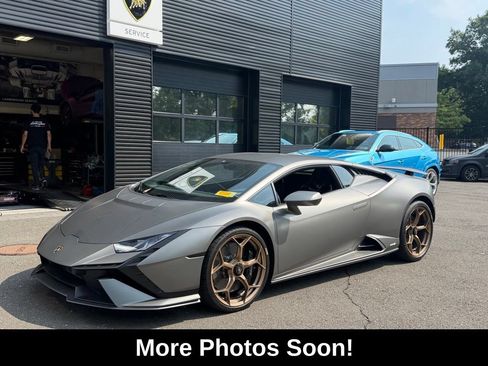 Used 2023 Lamborghini Huracan Tecnica RWD image 1