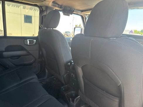 Used 2019 Jeep Wrangler Unlimited Sahara AWD/4WD image 24