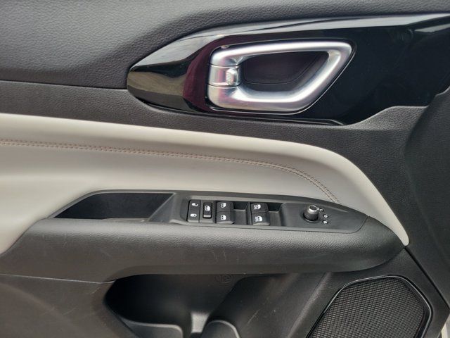 Used 2025 Jeep Compass Limited AWD/4WD image 8