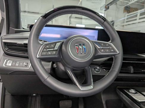 Certified 2025 Buick Enclave Avenir w/ Super Cruise Package AWD/4WD image 38
