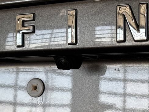 Used 2023 INFINITI QX50 Luxe image 16