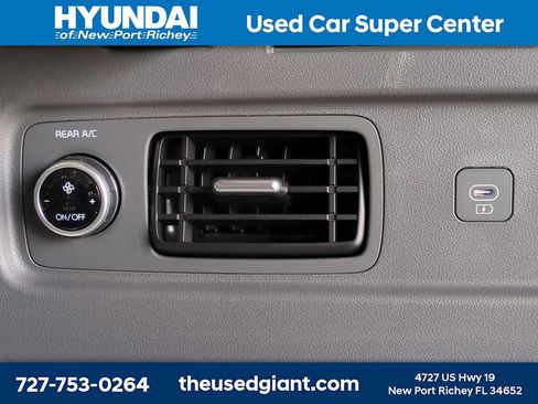 Used 2025 Hyundai Santa Fe Calligraphy FWD image 17