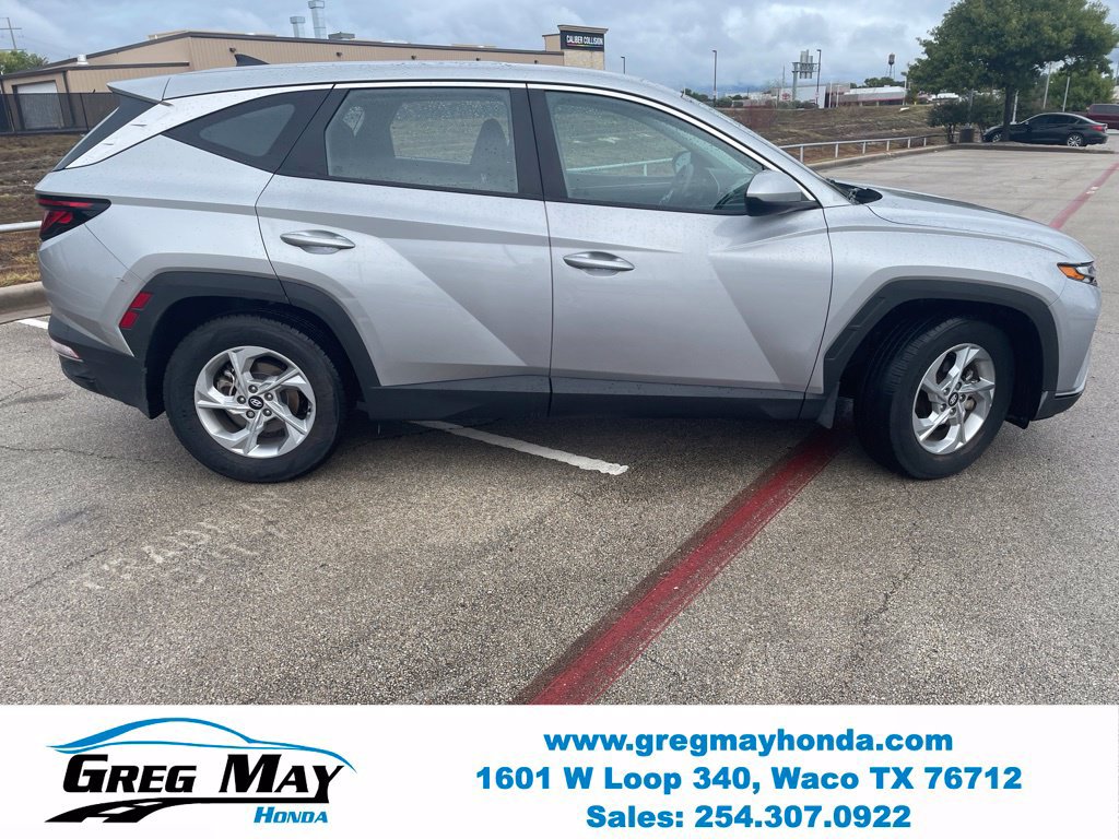 Used 2023 Hyundai Tucson SE FWD image 2