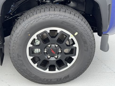 New 2025 Toyota Tacoma TRD Off-Road image 15