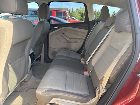 Used 2014 Ford Escape SE w/ Equipment Group 201A FWD image 9