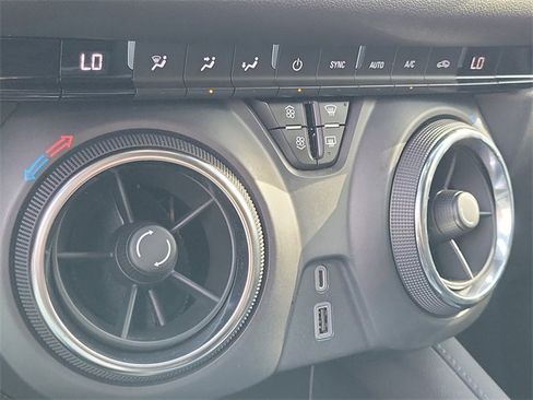 Used 2022 Chevrolet Blazer LT image 25