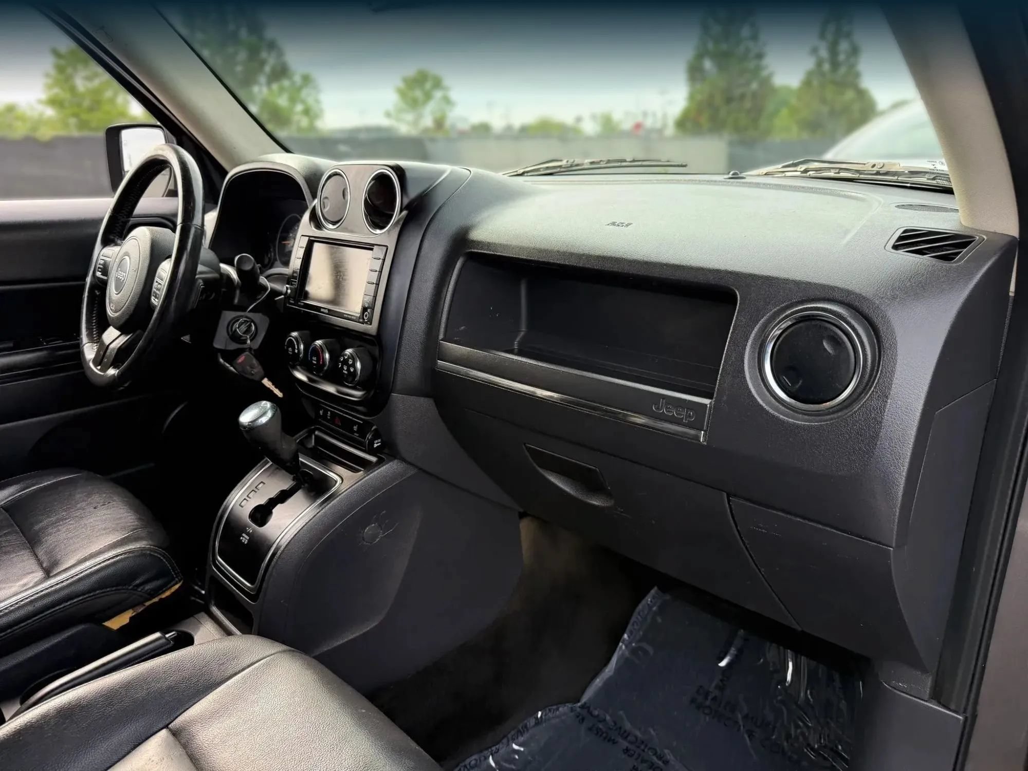 Used 2017 Jeep Patriot High Altitude AWD/4WD image 19