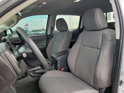 Used 2023 Toyota Tacoma SR AWD/4WD image 11