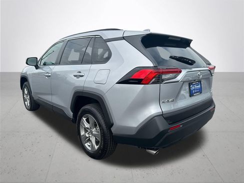 Used 2025 Toyota RAV4 XLE AWD/4WD image 9