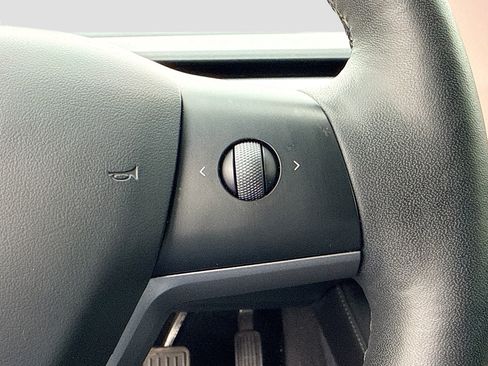 Used 2023 Tesla Model 3 Standard Range RWD image 36