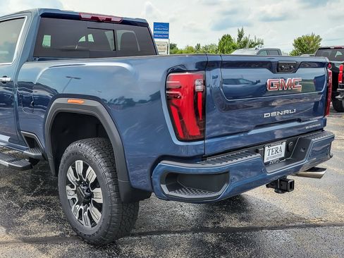 New 2026 GMC Sierra 2500 Denali w/ Denali Reserve Package AWD/4WD image 6