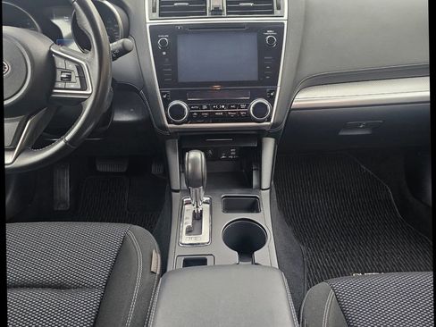 Used 2019 Subaru Outback 2.5i Premium image 29