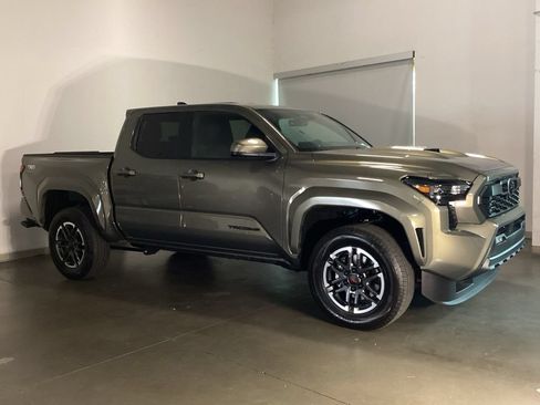 Certified 2026 Toyota Tacoma TRD Sport AWD/4WD image 7