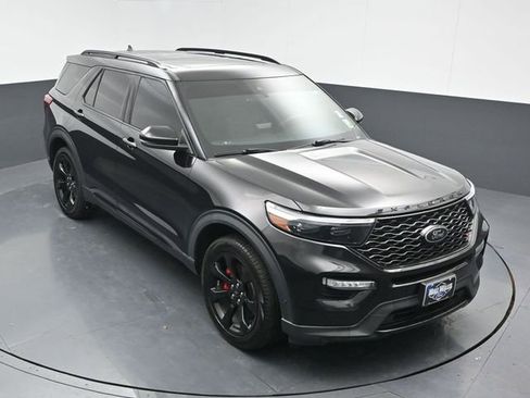 Certified 2021 Ford Explorer ST w/ Equipment Group 401A image 9