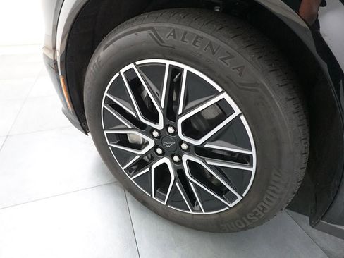 Certified 2025 Ford Mustang Mach-E Premium image 29