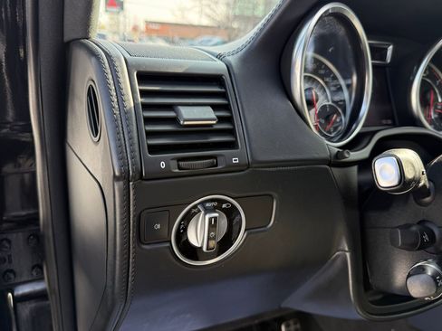 Used 2016 Mercedes-Benz G 63 AMG 4MATIC image 48