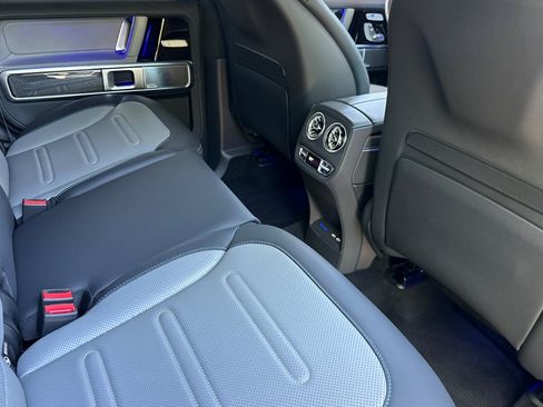 Used 2025 Mercedes-Benz G 580 w/ EQ Technology image 32